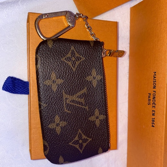 AUTHENTIC Louis Vuitton Key Pouch - Picture 2 of 5